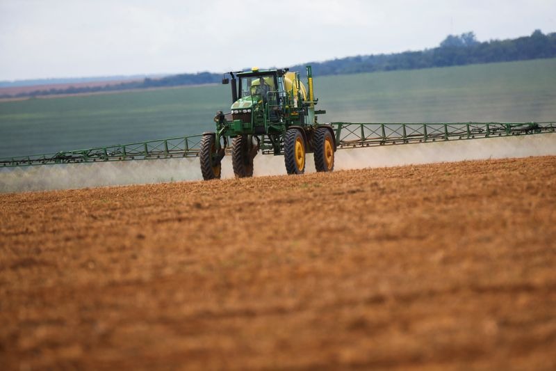 Importação de fertilizantes movimenta portos do Paraná, mas falta espaço
